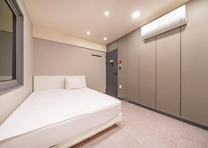 Motel Top Motel Busan 2*