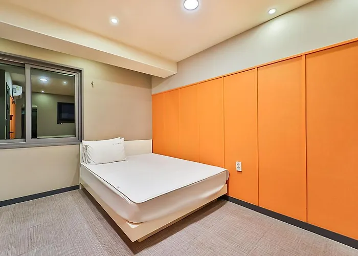 Motel Top Motel Busan 2*