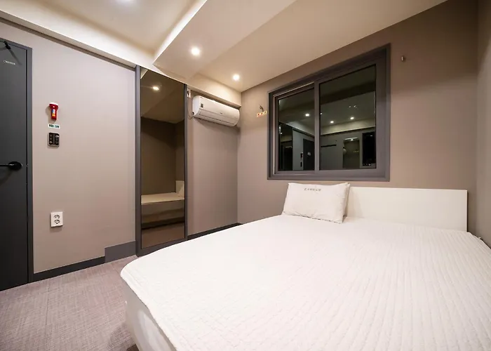Top Motel Busan Motel