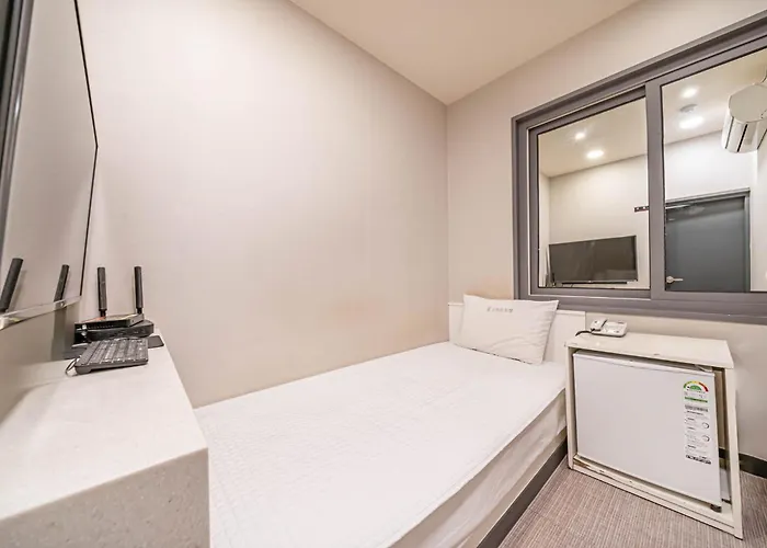 Top Motel Busan Motel 2*